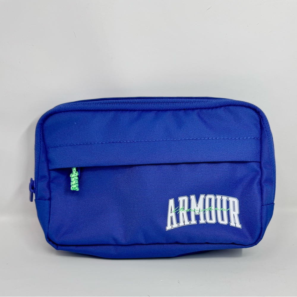 Under Armour UA Essential Waist Bag Crossbody in the Starlight
